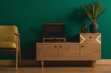 Коричневый комод